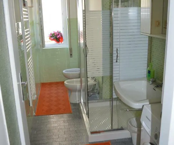 Agrifoglio House 펜션 데르비오