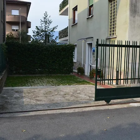 Semesterbostad Agrifoglio House Dervio