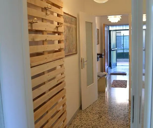 Agrifoglio House Semesterbostad Dervio